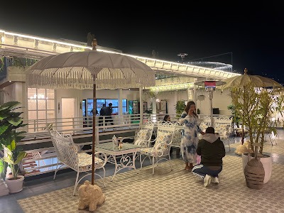 H2O Cafe outdoor seating at night